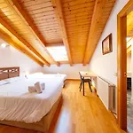 Renovado - Atico Plaza Herradores, Centrico Y Con Wifi