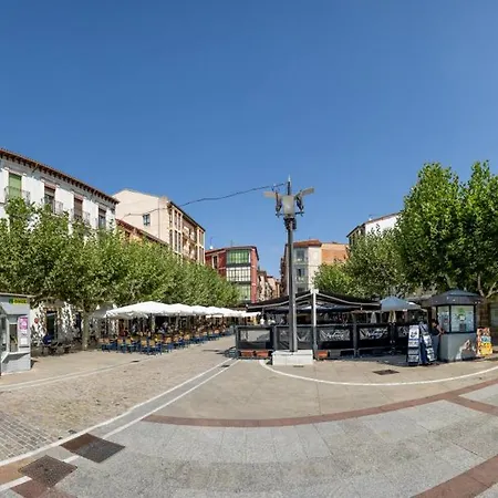 Renovado - Atico Plaza Herradores, Centrico Y Con Wifi *