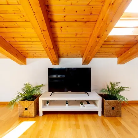 Renovado - Atico Plaza Herradores, Centrico Y Con Wifi *