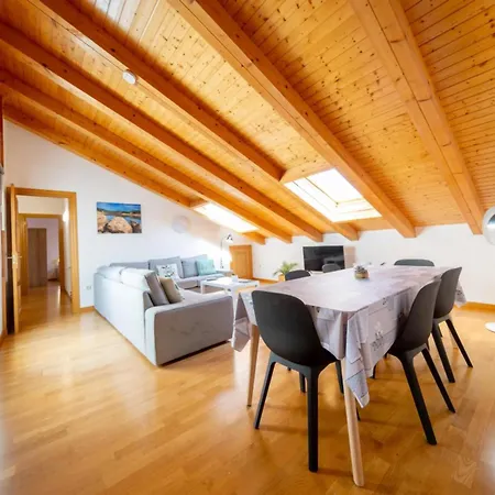 Atico Plaza Herradores, Centrico Y Con Wifi Apartment *