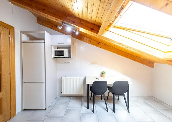 Renovado - ático Plaza Herradores, Céntrico Y Con Wifi Appartement