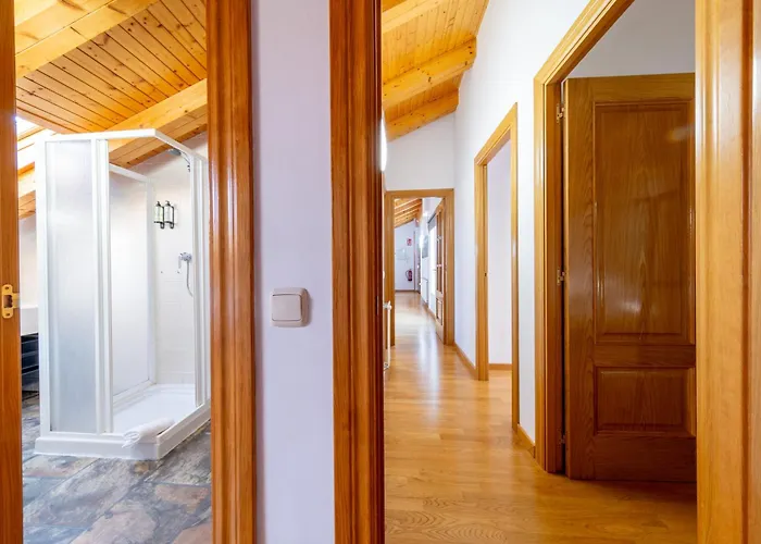 Renovado - ático Plaza Herradores, Céntrico Y Con Wifi